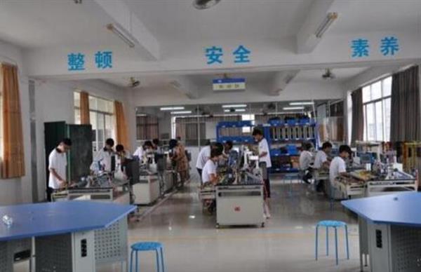滄州中捷職業(yè)技術學校機電技術應用專業(yè)都有哪些課程可以學習？