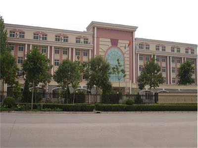 報(bào)考保定新興工業(yè)技工學(xué)校怎么樣？   
